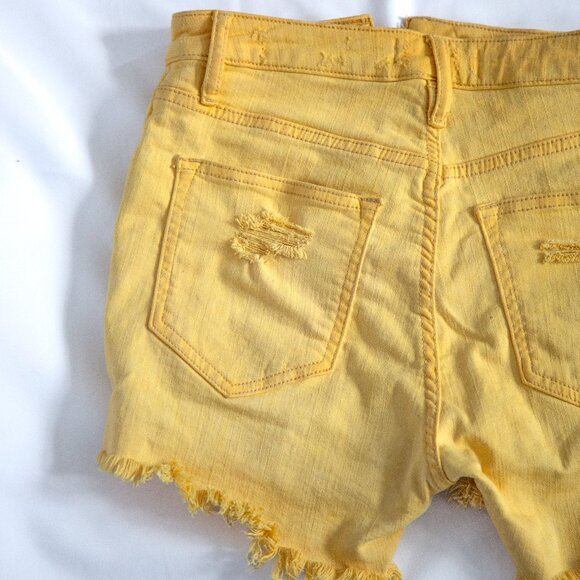 We The Free • US 25 • Mid-Rise Shorts • Soft Yellow - Picture 9 of 13